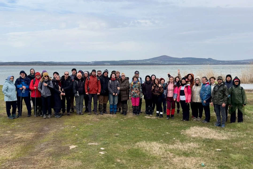 Nilüfer Belediyesi tarafından düzenlenen doğa yürüyüşünde sporseverler, Mysia Yolları’nda bir
