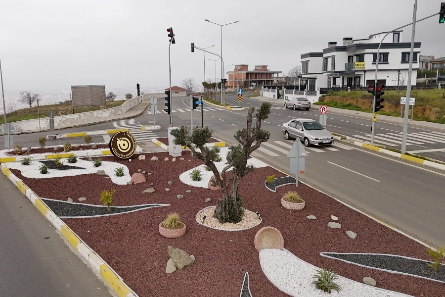 Tekirdağ Büyükşehir Belediyesi, kent estetiğini koruyan, iklim koşullarına dayanıklı ve