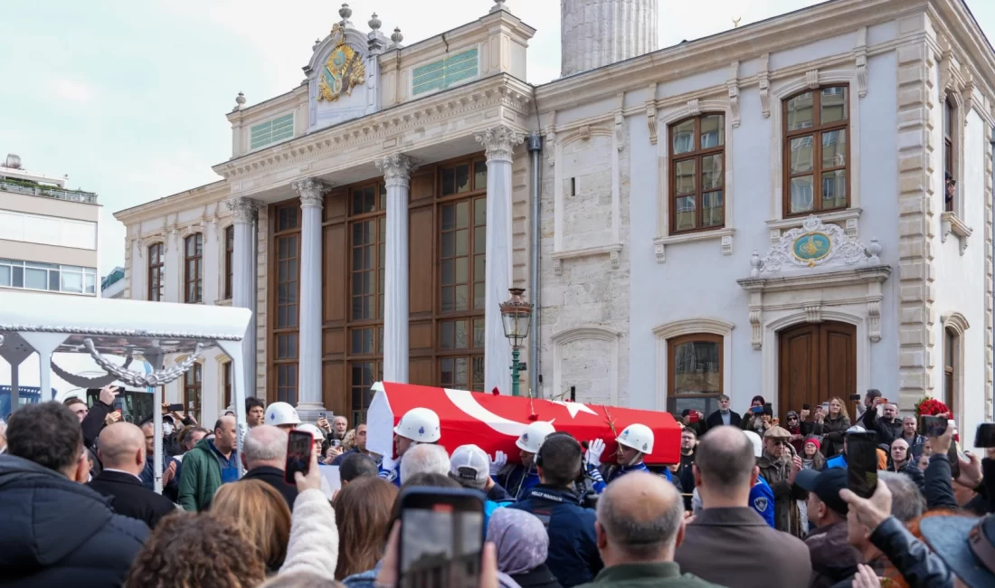 Türk tiyatrosunun duayen isimlerinden Haldun Dormen, Teşvikiye Camii’nde kılınan cenaze