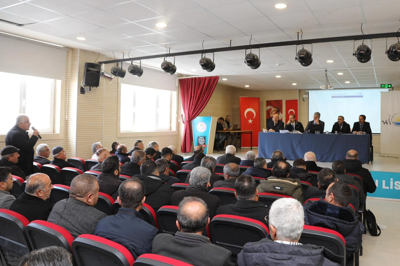 Van Büyükşehir Belediyesi, mahallelerin ihtiyaç ve taleplerini yerinde dinlemek amacıyla